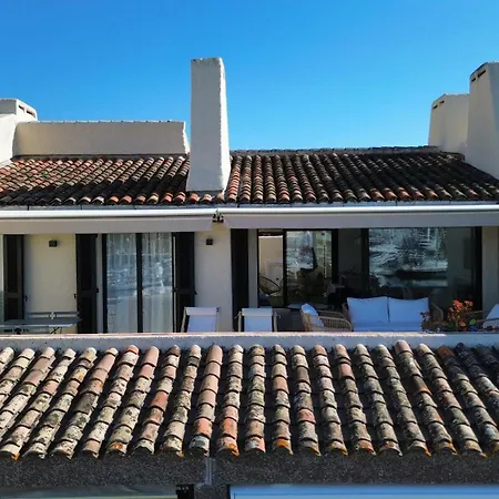 Au Coeur D Un Port アパート